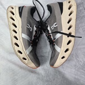 SOLD ❗❗On Running Black and Gray Athletic Shoes